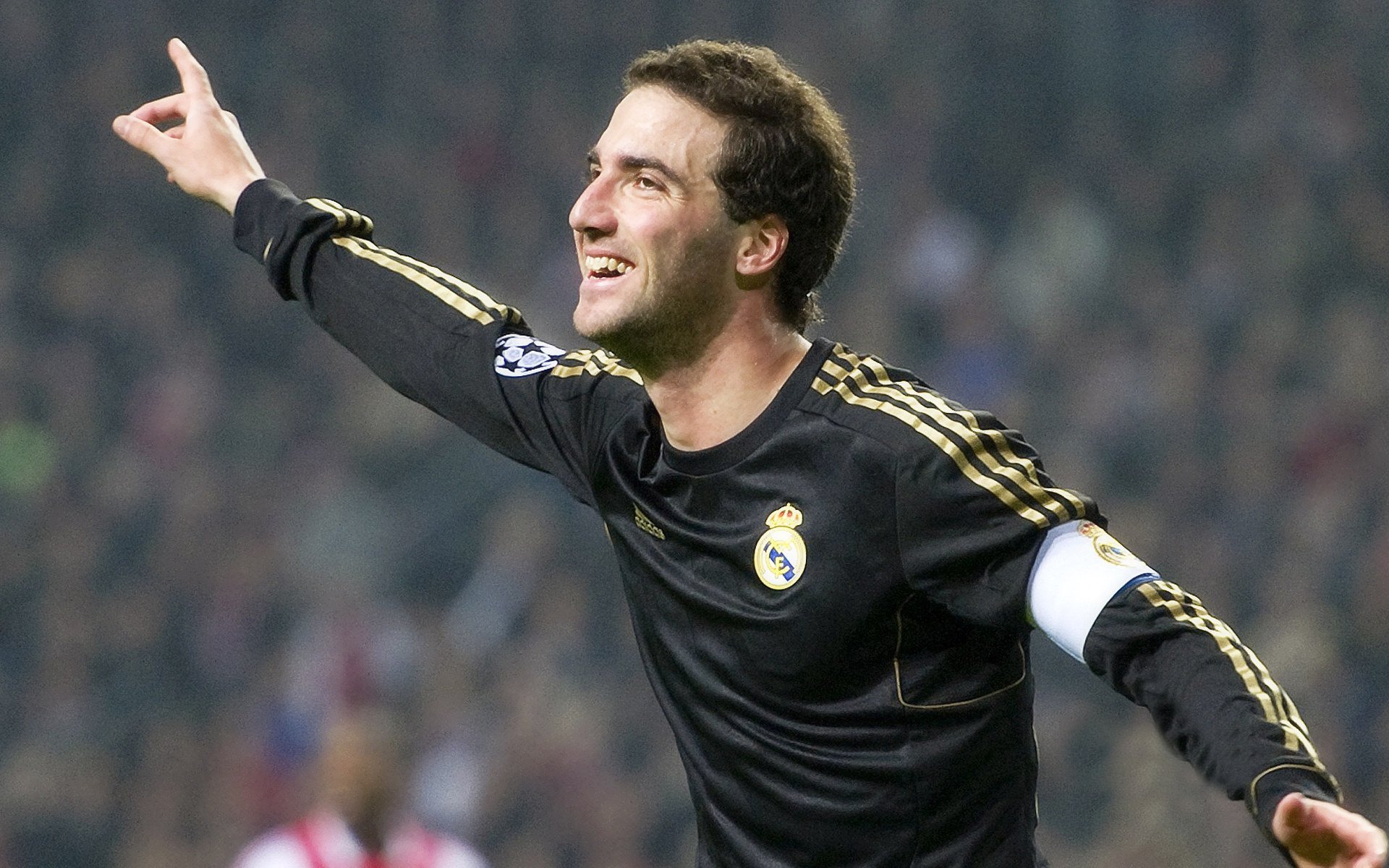 塞维利亚客场2-0战胜西班牙人，继续保持不败纪录，塞维利亚vs西班牙人视频直播