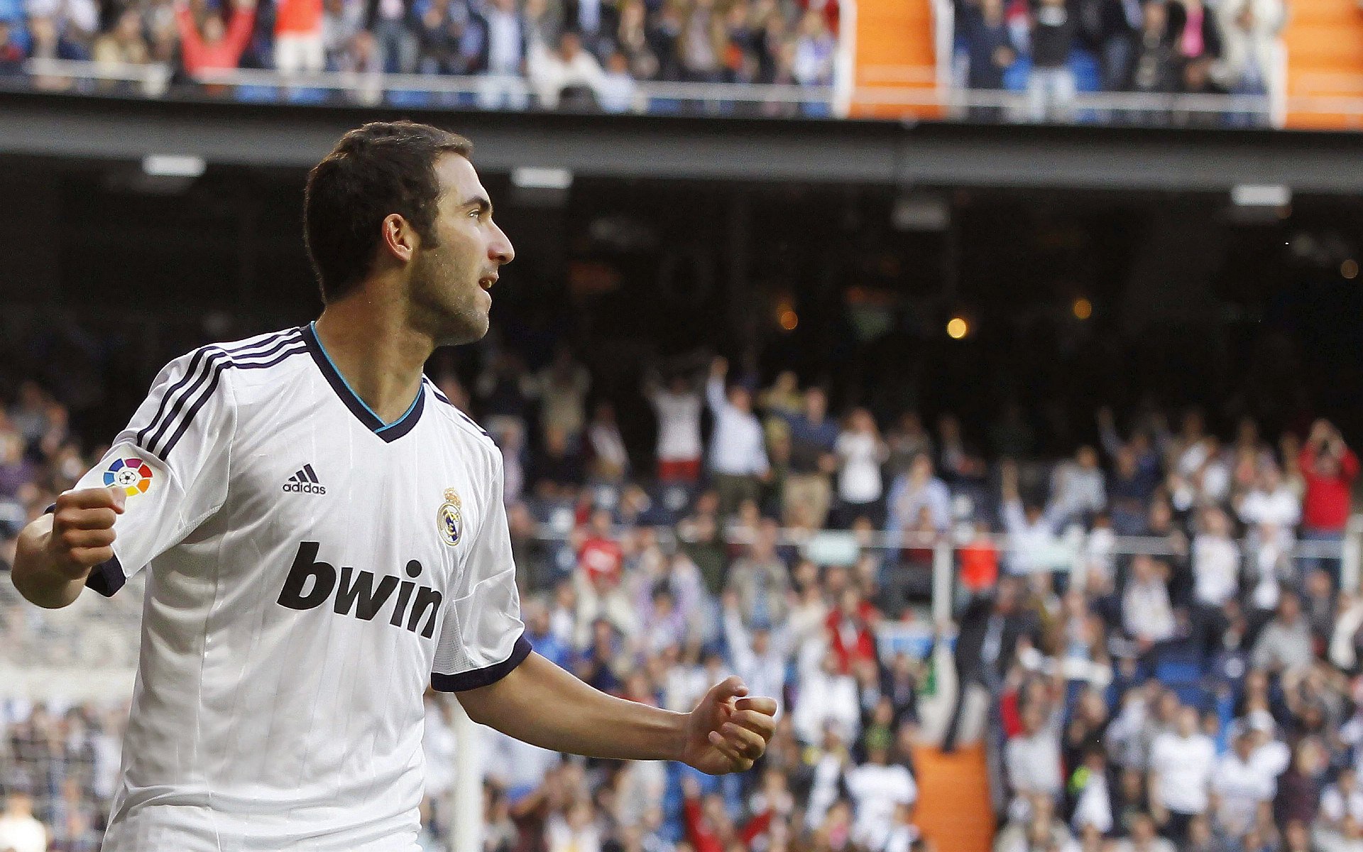 女王公园巡游者锋线活跃，QPR保级希望大，女王公园巡游者历史球星