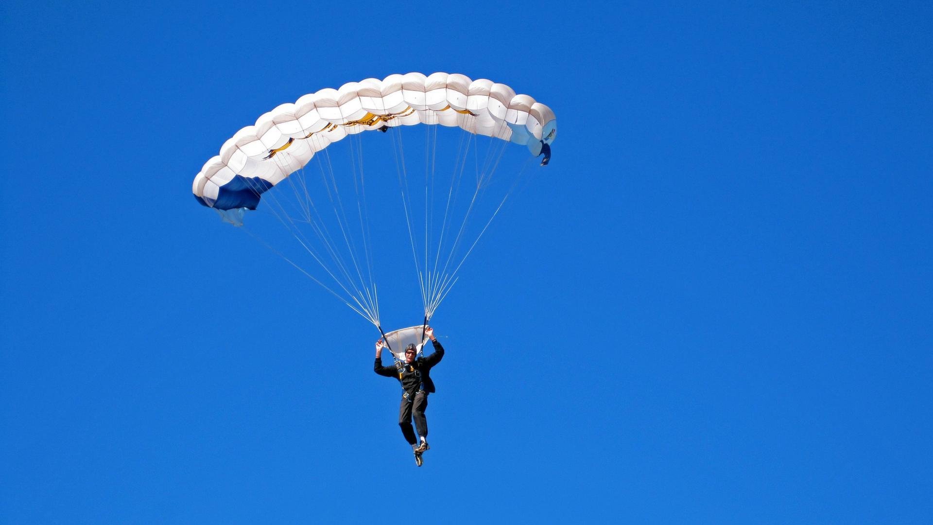 迈阿密热火“钢铁防线”让每个对手胆寒！，迈阿密热火宣传片